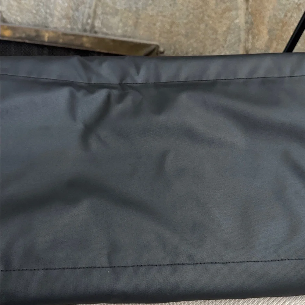 Under Armour Black Duffel Bag unisex size medium